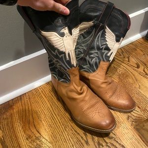 Brown, black, red, and white Sam Edelman Cowboy 🤠boots 👢